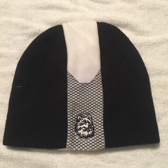 UCONN hat - Picture 3 of 3